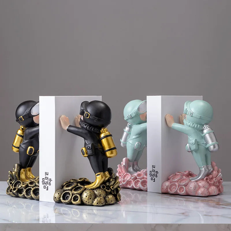 Simple & Creative Astronaut Home Decors