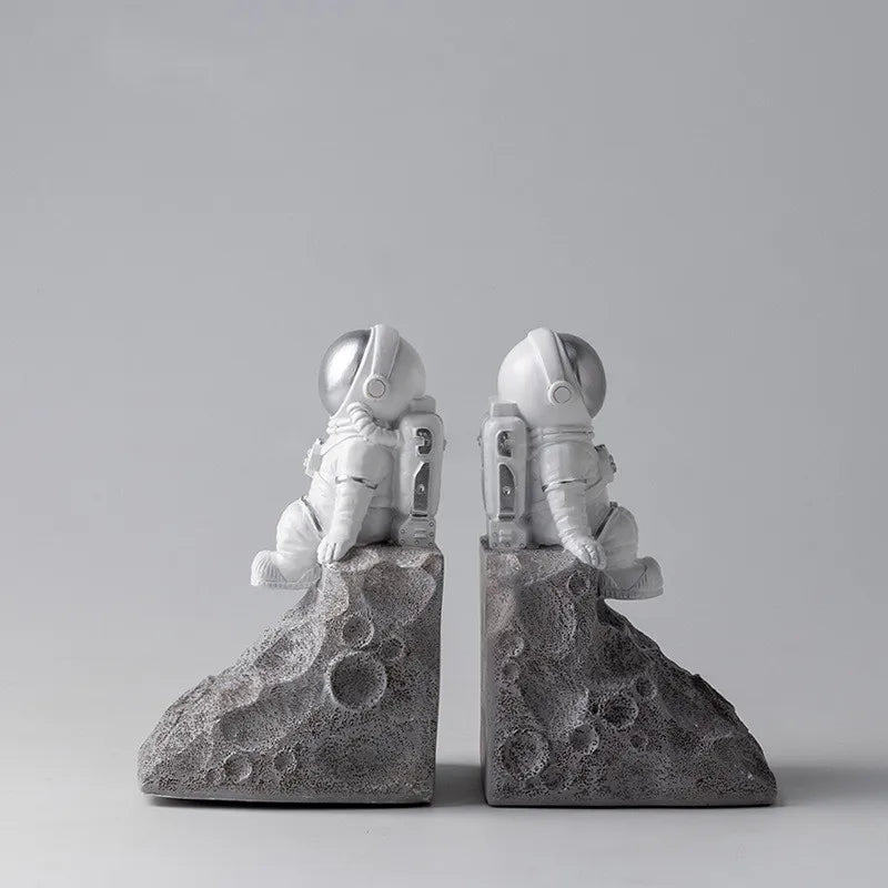 Simple & Creative Astronaut Home Decors