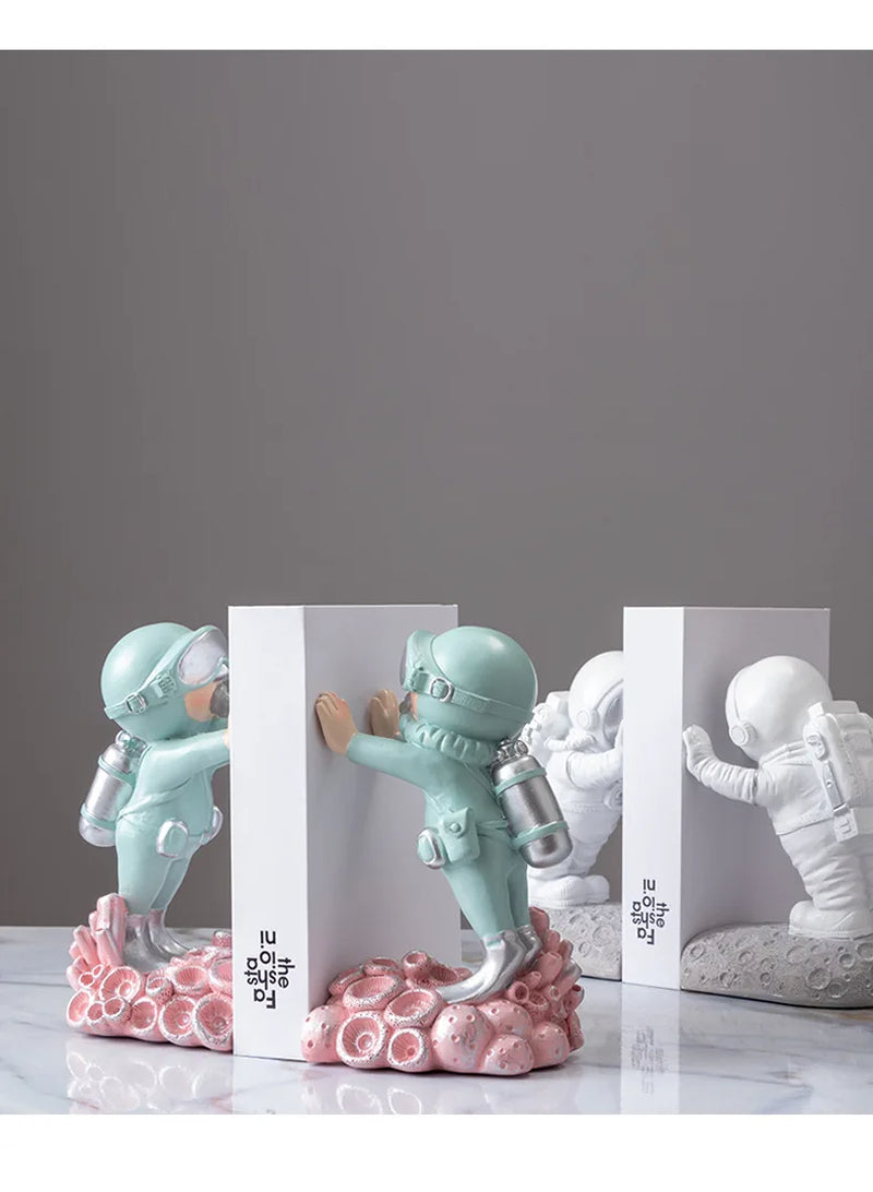 Simple & Creative Astronaut Home Decors