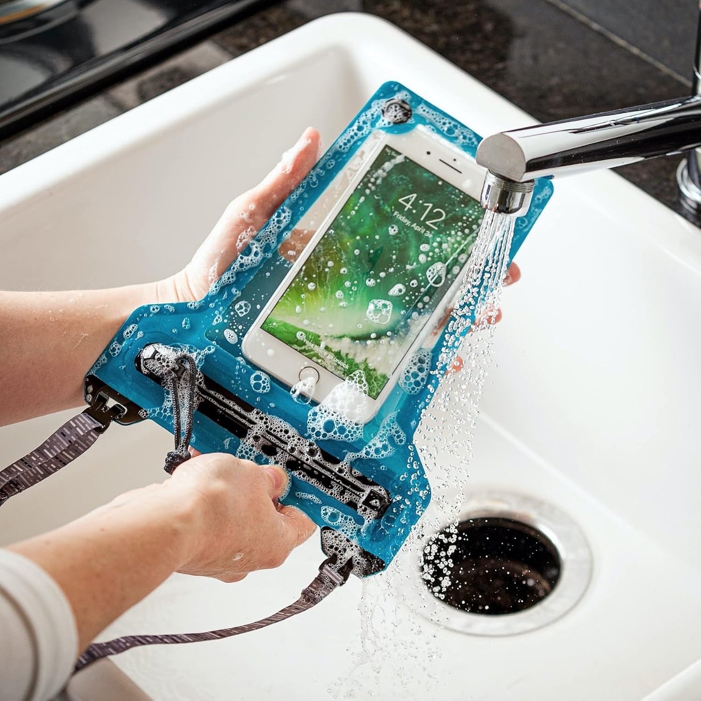 Runoff Waterproof Phone Pouch with Lanyard and Zipper, IP67 Universal Waterproof Case for Iphone 11/11 Pro Max/Xs Max/Xr/X/8/8P Galaxy, Blue (ROPPL-03-R3)