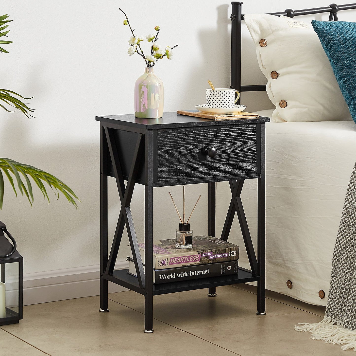 Transitional 3-Piece Queen Bedroom Set in Black and Rustic Brown Wood