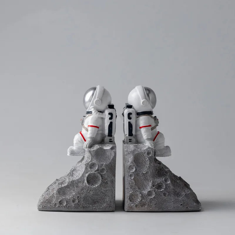 Simple & Creative Astronaut Home Decors