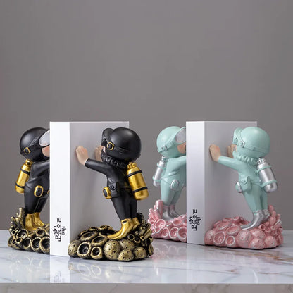 Simple & Creative Astronaut Home Decors