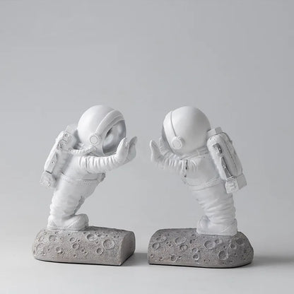 Simple & Creative Astronaut Home Decors