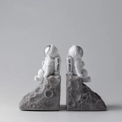 Simple & Creative Astronaut Home Decors