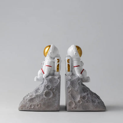 Simple & Creative Astronaut Home Decors